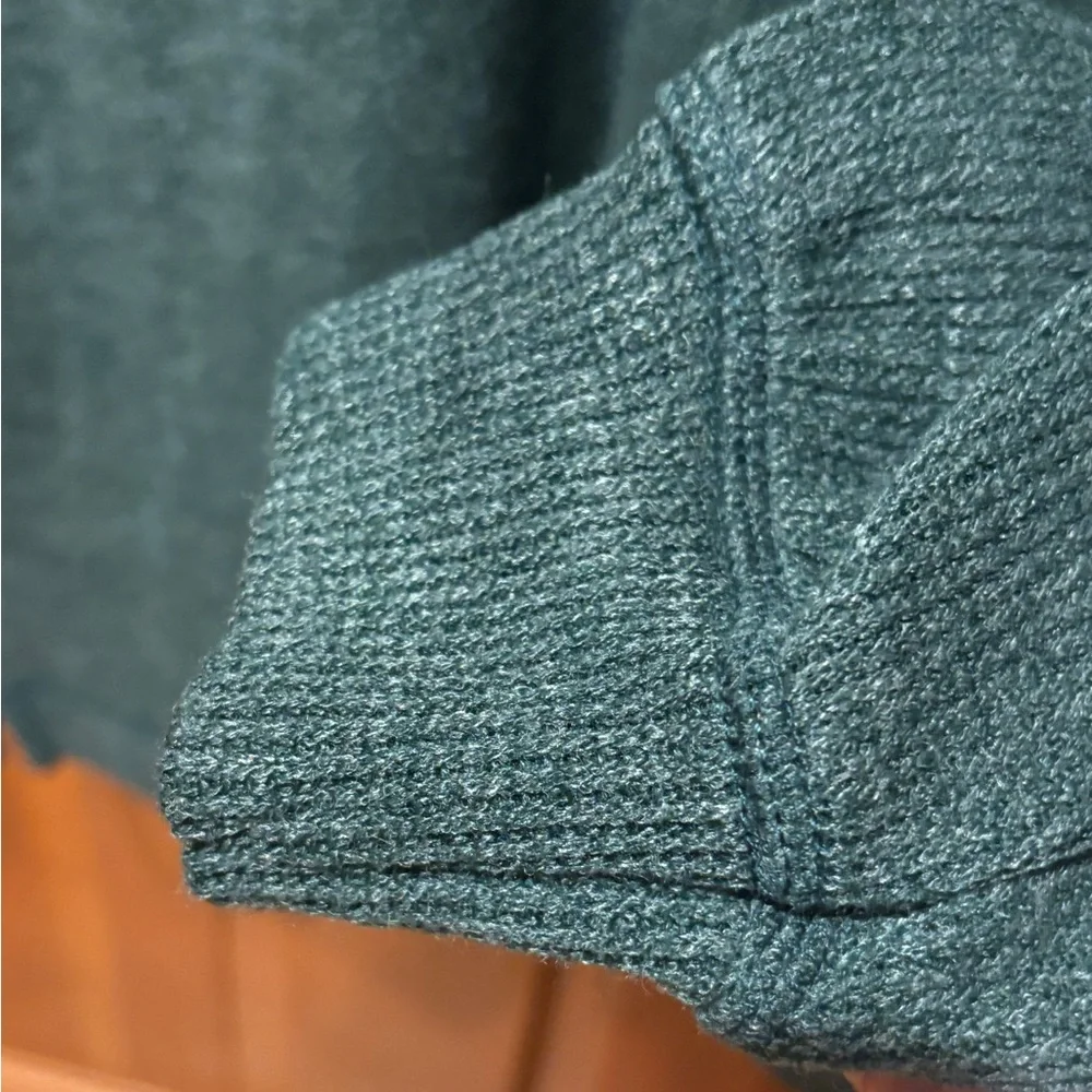 NWT Blu Pepper Split Neck Raglan Top - Picture 7 of 16